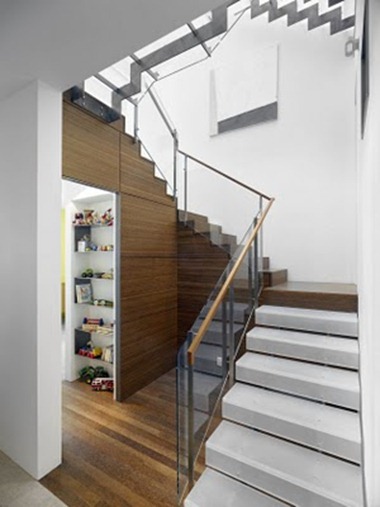 STAIRS 542