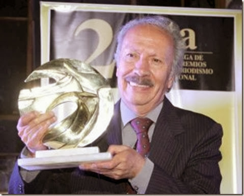 Mario Castro recibió Premio Nacional de Periodismo 2013
