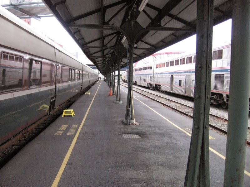 [IMG_0713-Platform-at-Union-Station-i%255B1%255D.jpg]