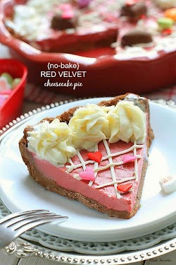 No-bake Red Velvet Cheesecake Pie -- @LifeMadeSweeter.jpg