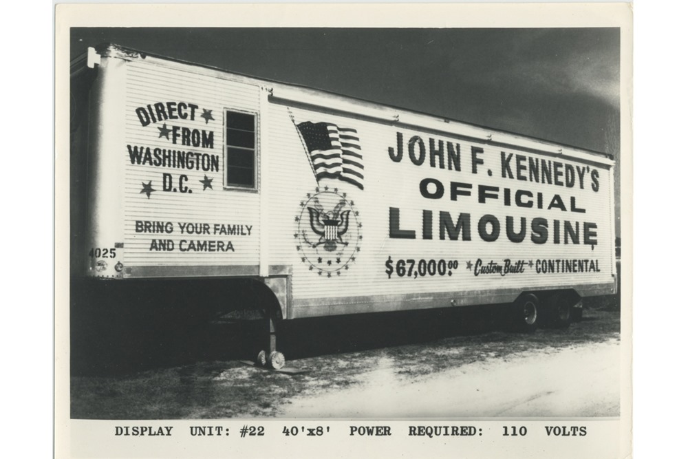 [1960-Lincoln-Continental-Limousine-JFK-8%255B3%255D.jpg]