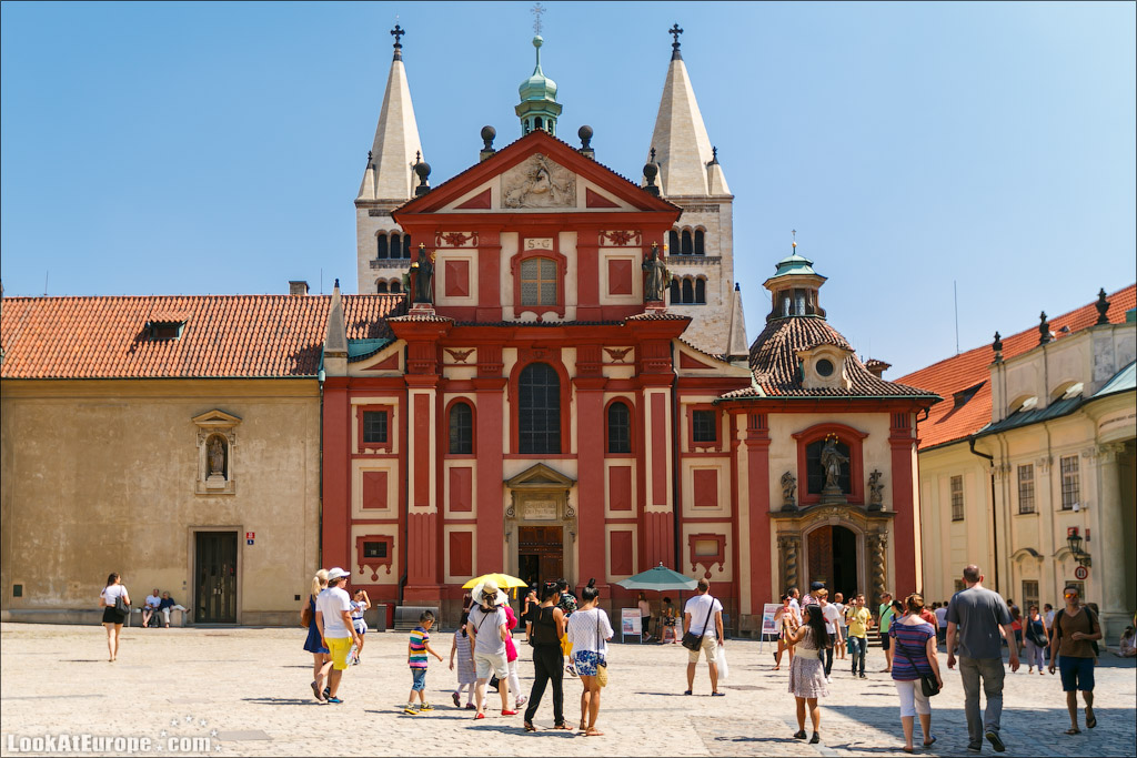 Пражский град, Базилика Св. Георгия (Bazilika Sv. Jiri)