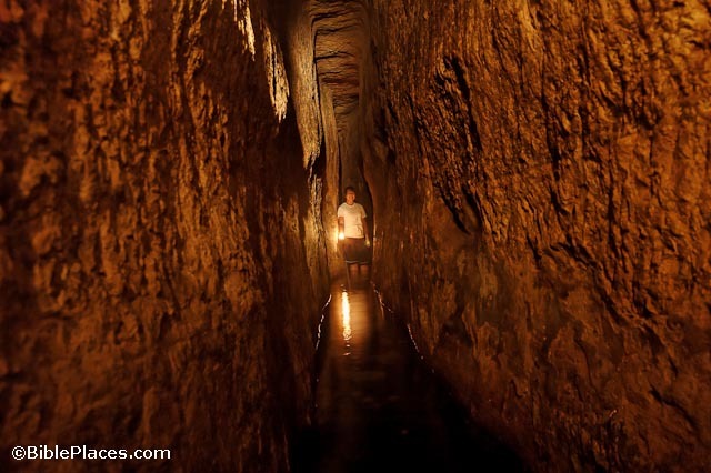 [Hezekiah%2527s%2520Tunnel%252C%2520tb110705559%255B3%255D.jpg]