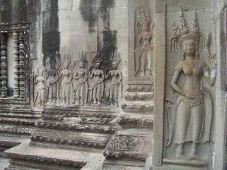 angkor-wat-temple-cloister-apsaras1