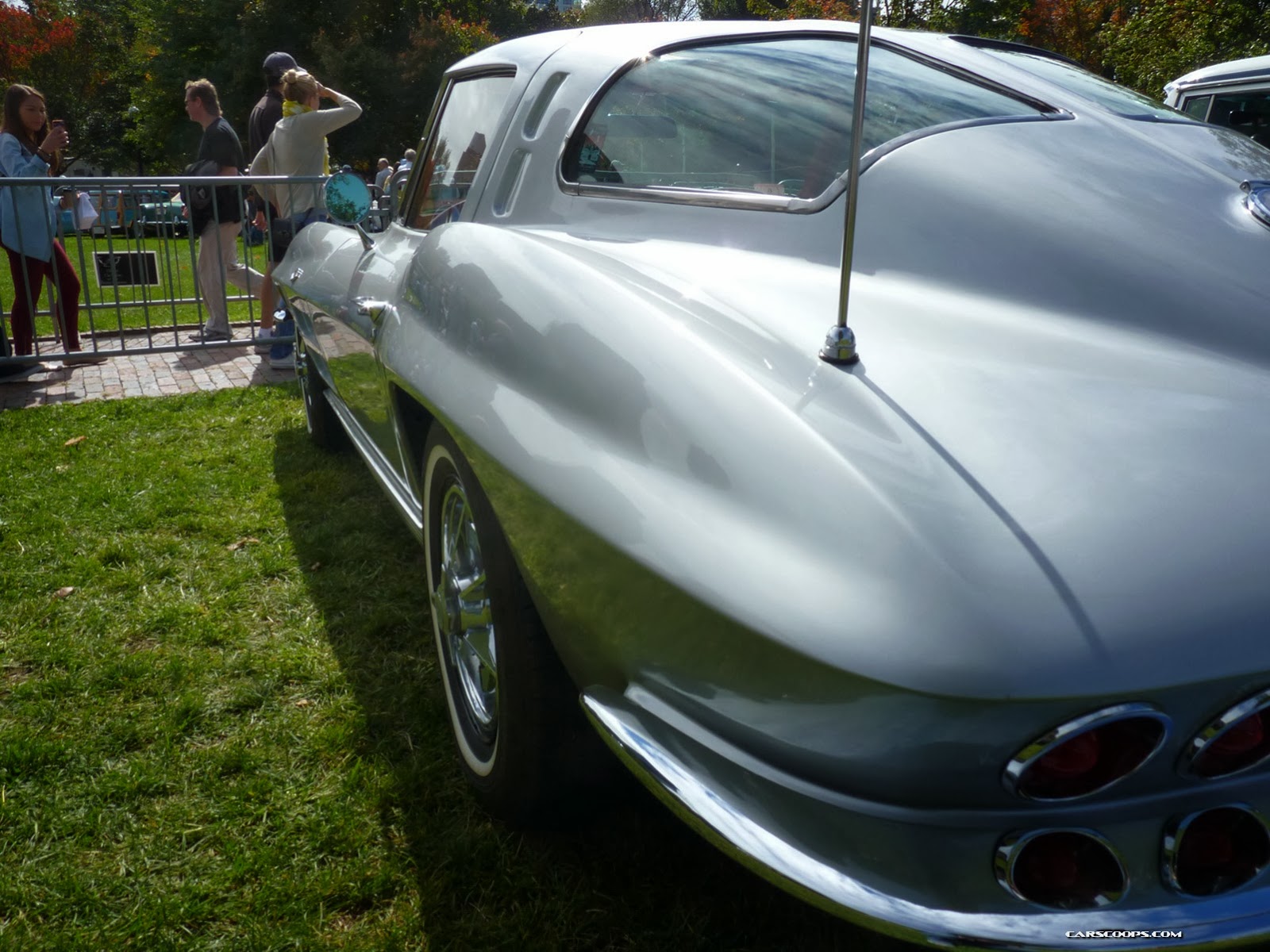 [2013-Boston-Classic-Show-Carscoops191%255B2%255D.jpg]