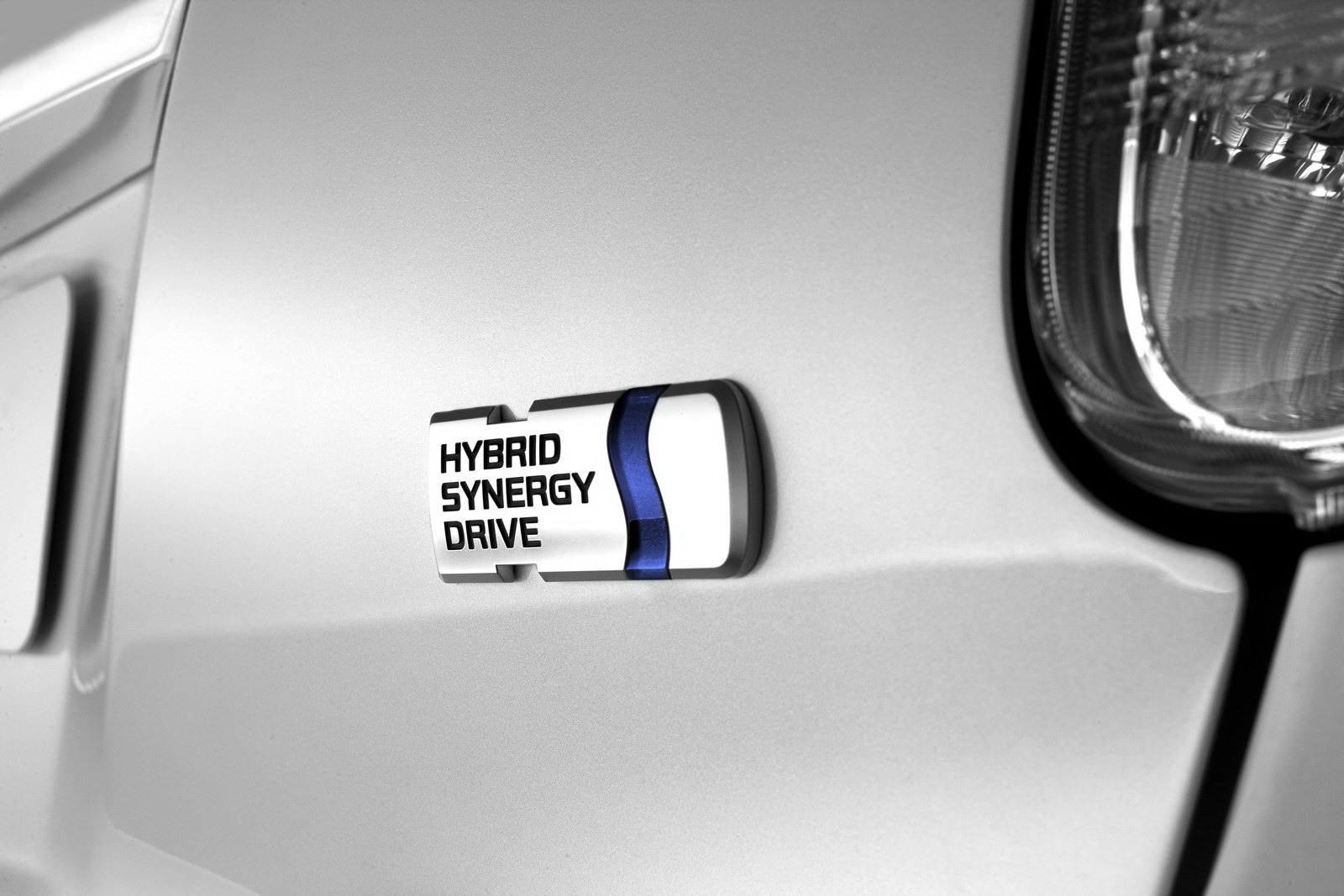 [Toyota-Prius-2%255B2%255D.jpg]