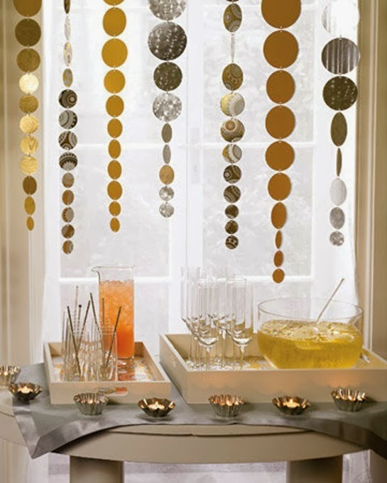 golden-handmade-bar-decoration-new-year