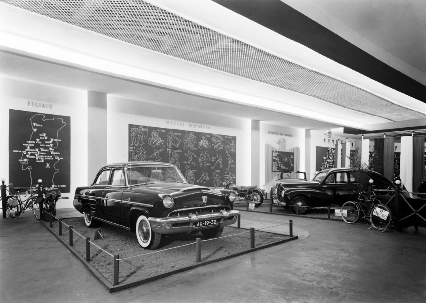 [SLB-1953.27.jpg]