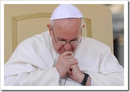 Francisco - rezando sentado