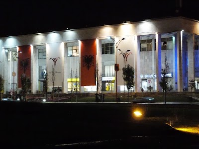 Obiective turistice Tirana: Muzeul National al Albaniei