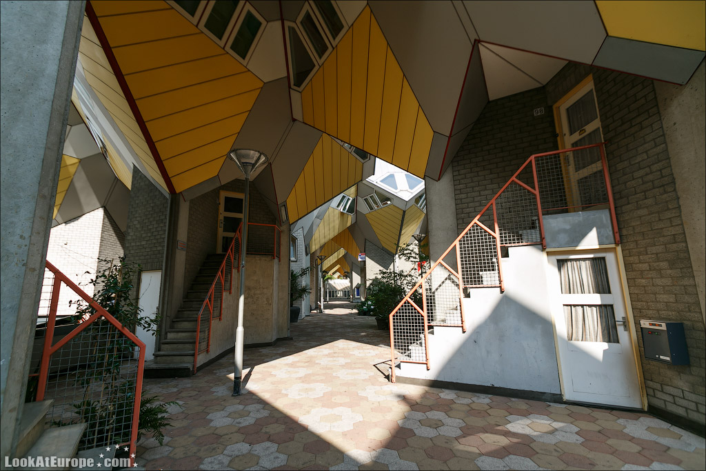 LookAtEurope.com - Кубические дома в Роттердаме | Holland, Kubuswoningen in Rotterdam