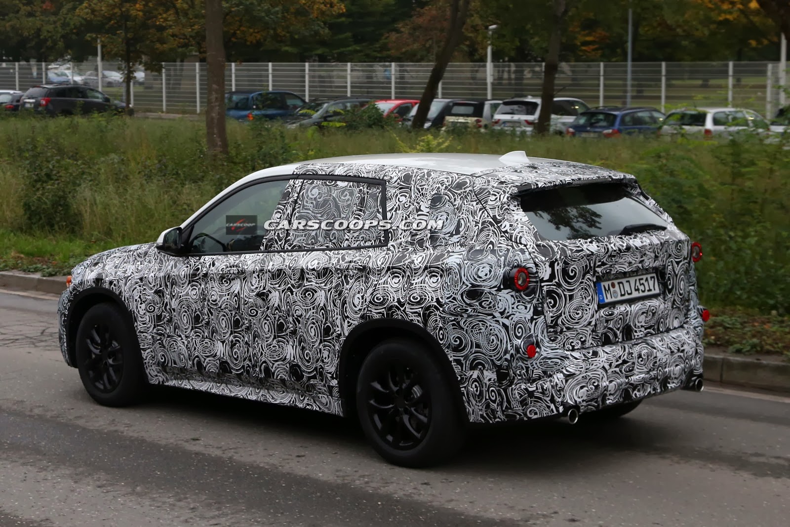 [2016-BMW-X1-B6%255B3%255D.jpg]