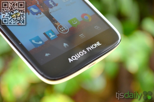 Sharp Aquos Phone SH930W Review Lower Half
