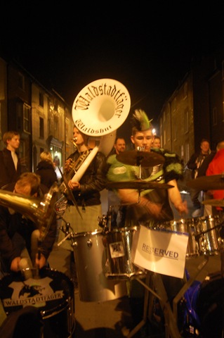 [4th%2520November%2520032%255B4%255D.jpg]