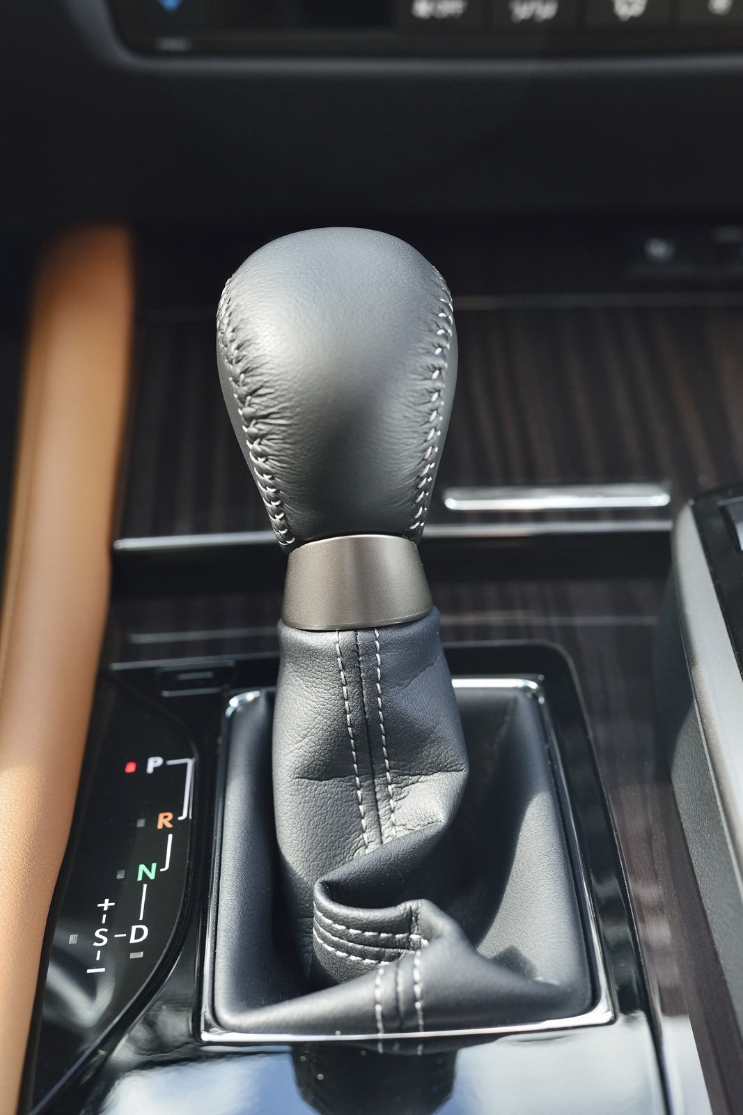 [Lexus-GS-300h-79%255B3%255D.jpg]