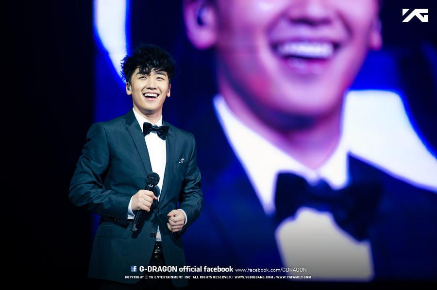 G-Dragon - One Of A Kind World Tour 2013 - Beijing - Apr2013 - 13.jpg