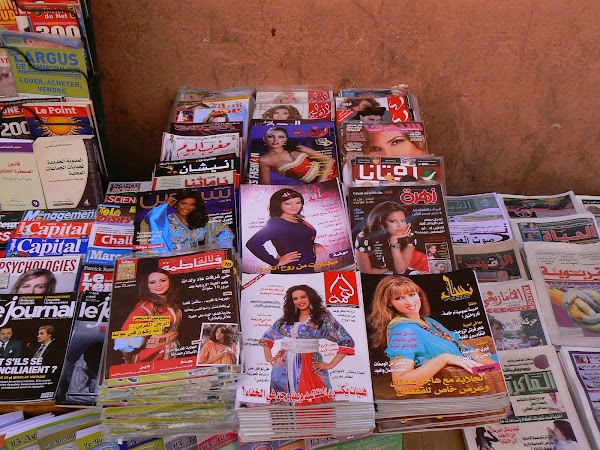 Imagini Marrakech: reviste bazar 