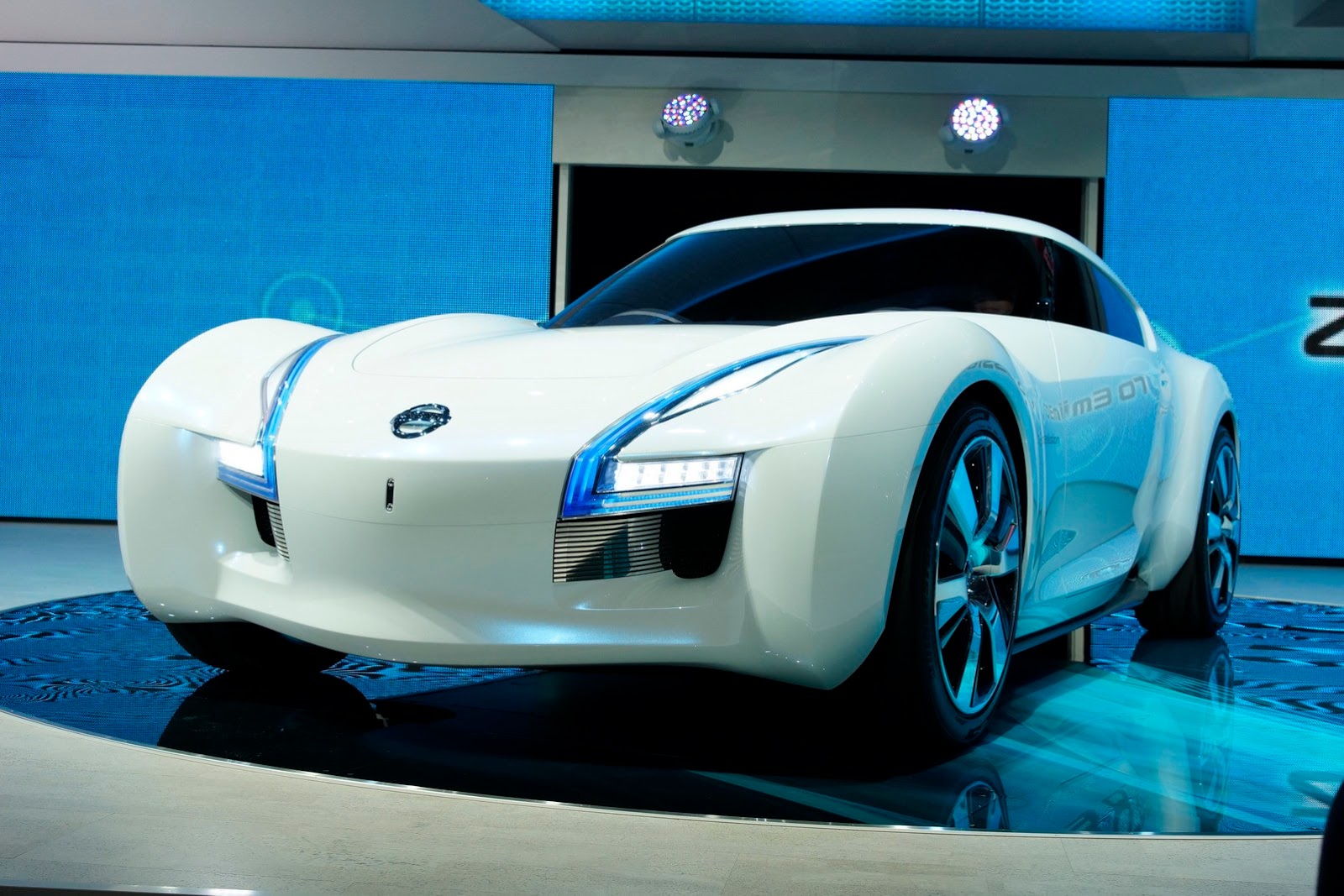[Nissan-Esflow-Concept-2011-22%255B2%255D.jpg]