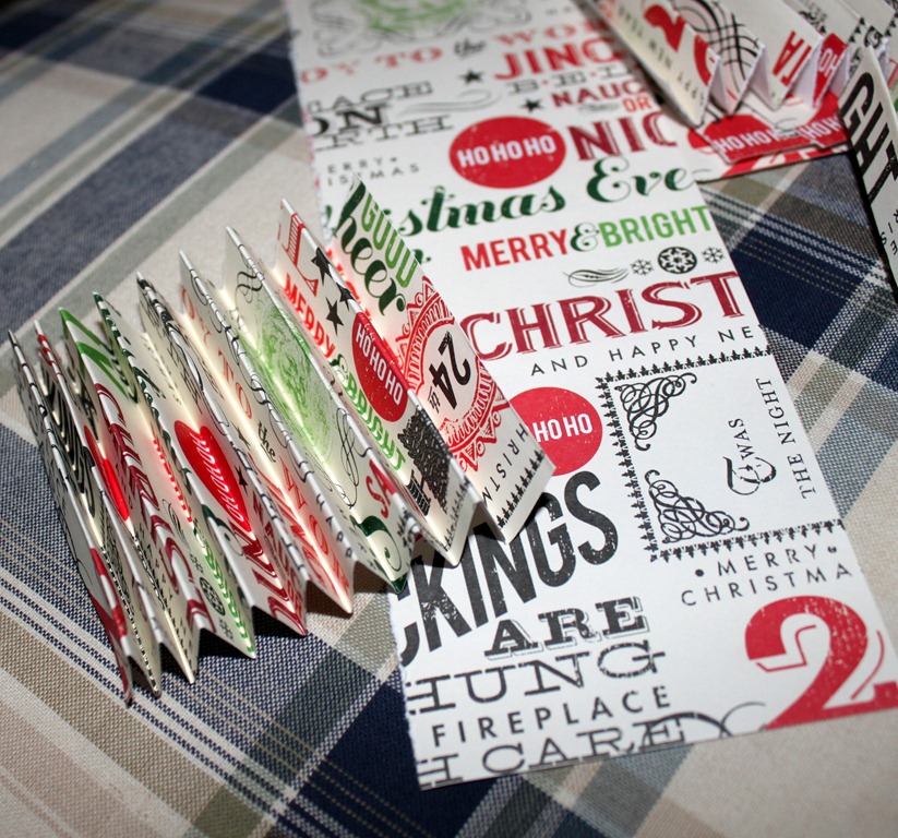 [Christmas-Rosette-Ornaments-0185.jpg]