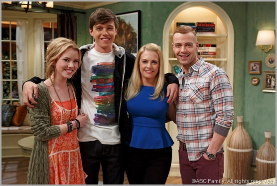 The cast of MELISSA & JOEY on ABC Family.