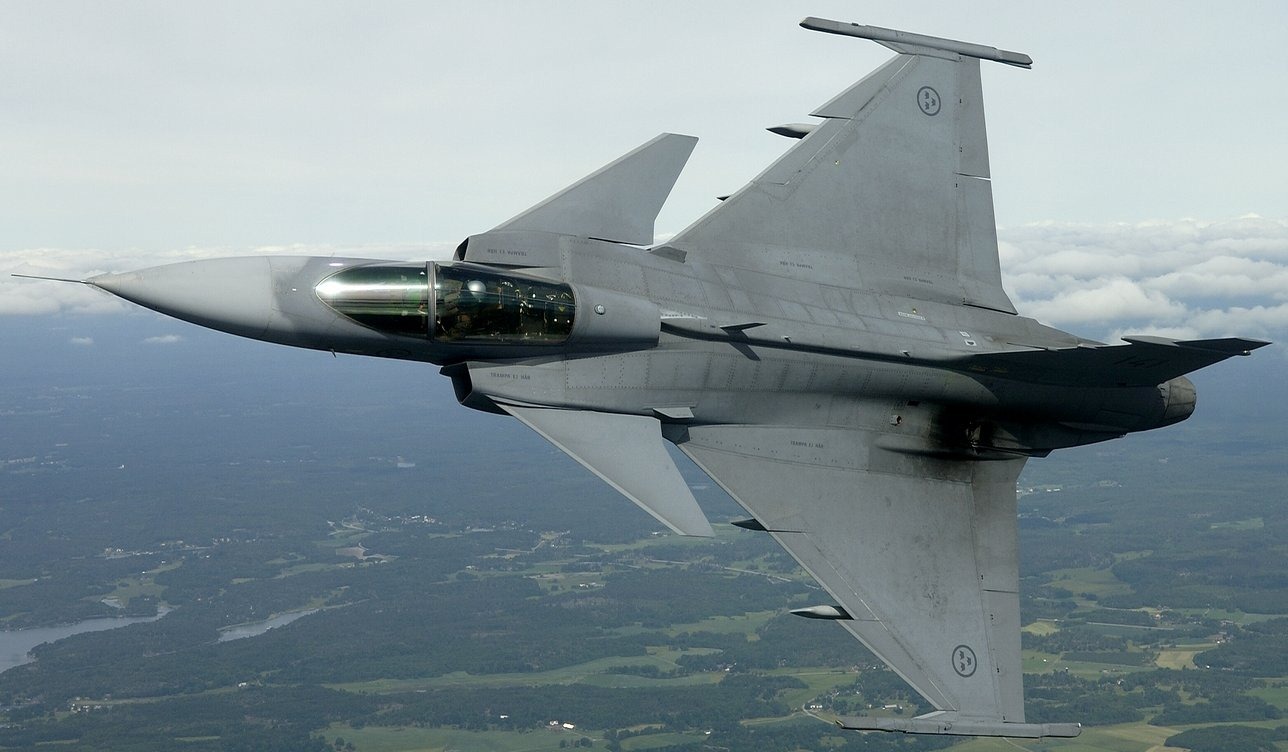 [JAS-39-Gripen-MMRCA-Sweden-India-013.jpg]