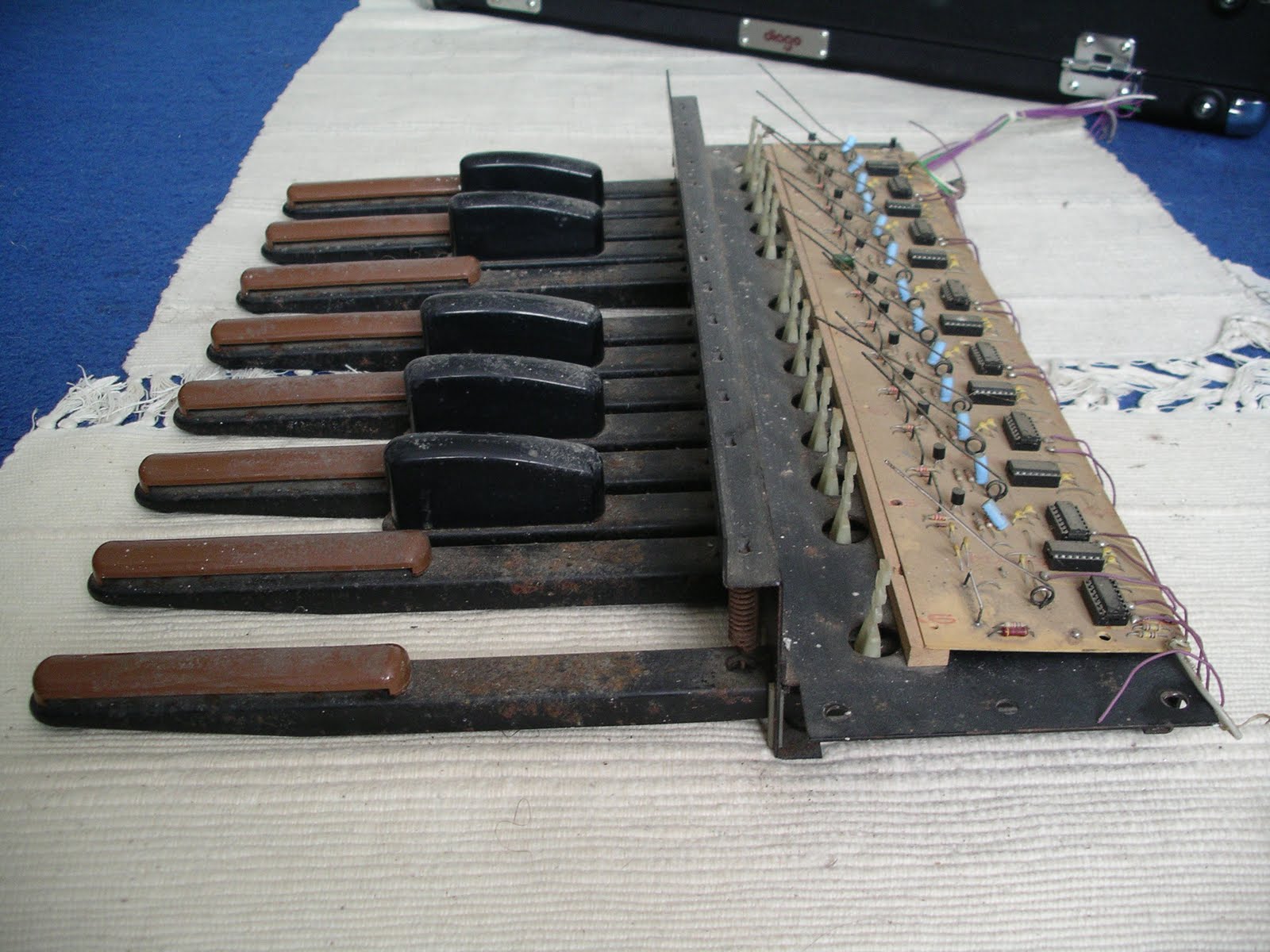 ZAARDWARE! Zaarduino MIDI Organ Pedals