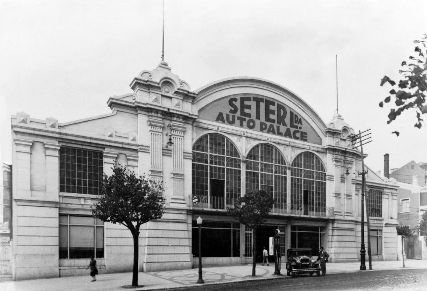 [Auto%2520Palace%2520%2528R.Alexandre%2520Herculano%2529.1.1%255B6%255D.jpg]