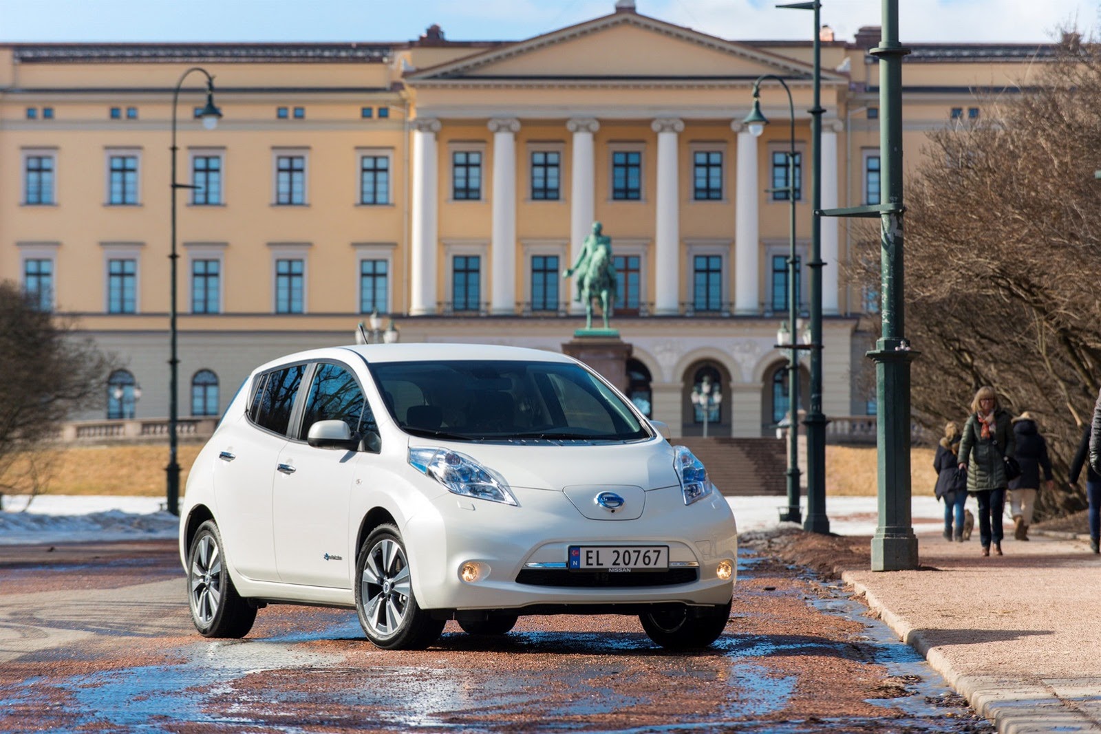 [Nissan-Leaf-Norway-2%255B2%255D.jpg]
