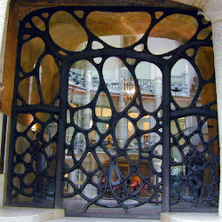 31.- Gaudí. Casa Milá