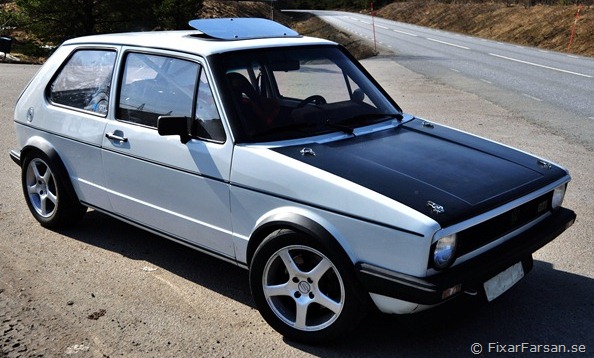 [Front-Golf-Mk1-GTi-1983-Glasfiberhuv-Svart-Vit%255B4%255D.jpg]