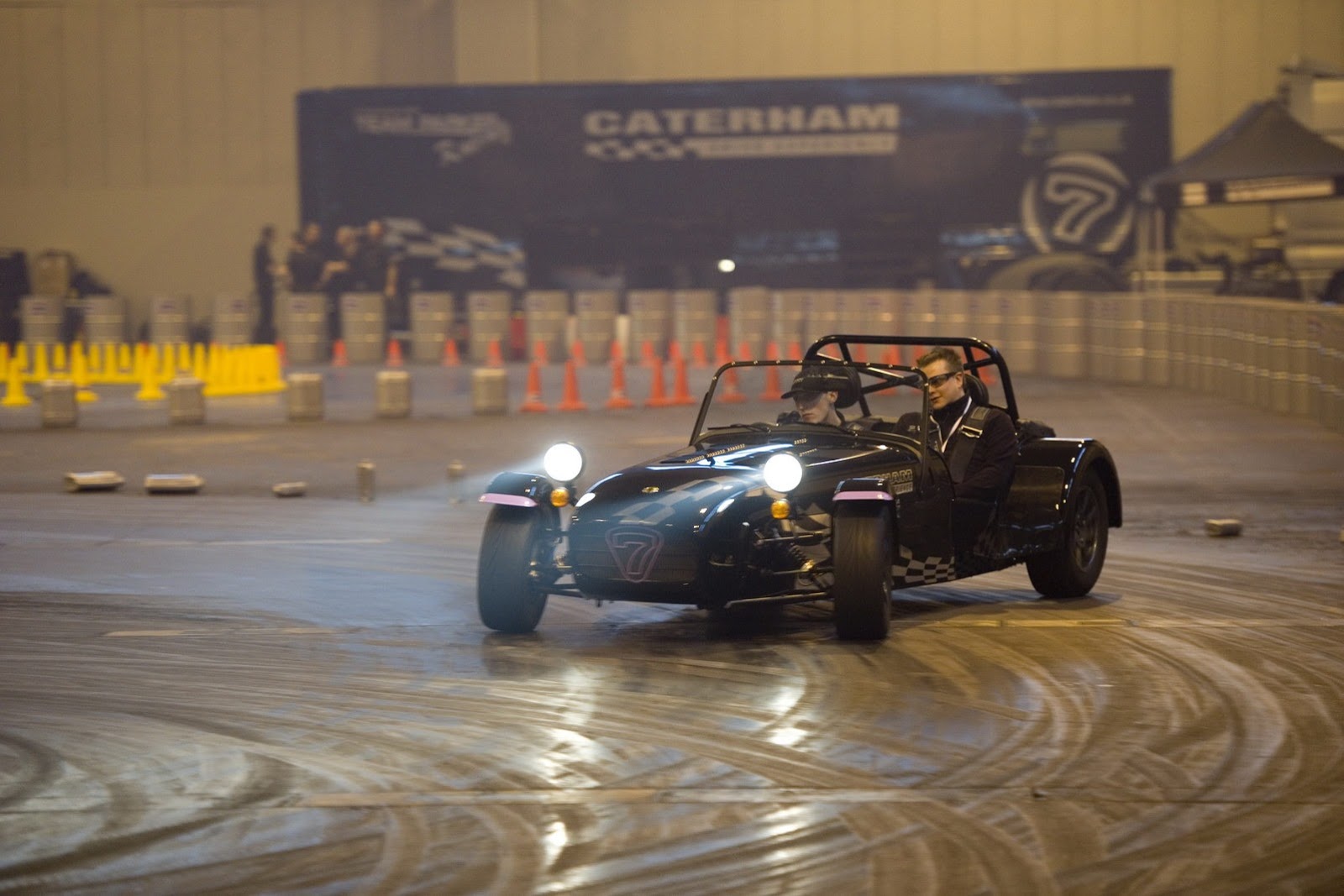 [Caterham-Seven-11%255B2%255D.jpg]