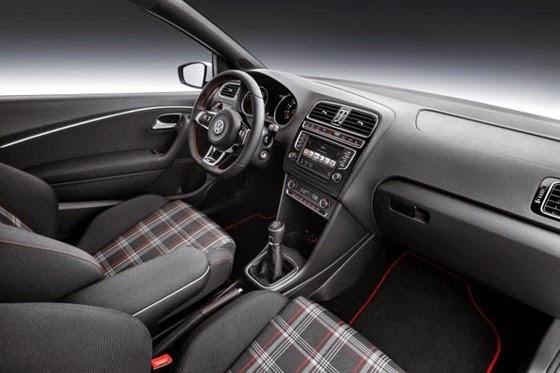 2015-Volkswagen-Polo-GTI-18-700x466