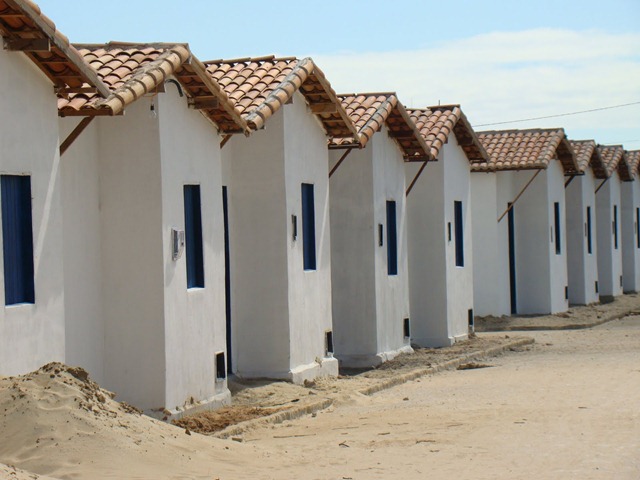 [CASAS%2520POPULARES%255B3%255D.jpg]