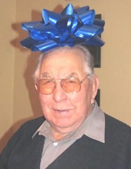 12.25.2011 dad with bow on his head1