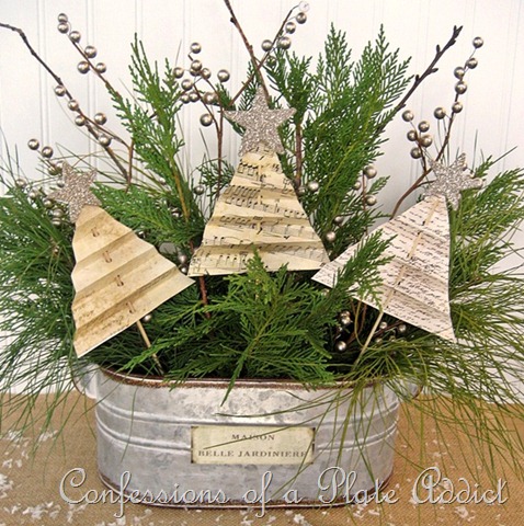 [CONFESSIONS%2520OF%2520A%2520PLATE%2520ADDICT%2520Shabby%2520Christmas%2520Centerpiece%255B7%255D.jpg]