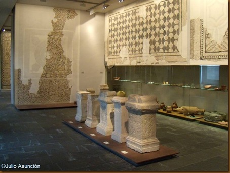 Aras romanas y mosaicos de Liédena - Museo de Navarra