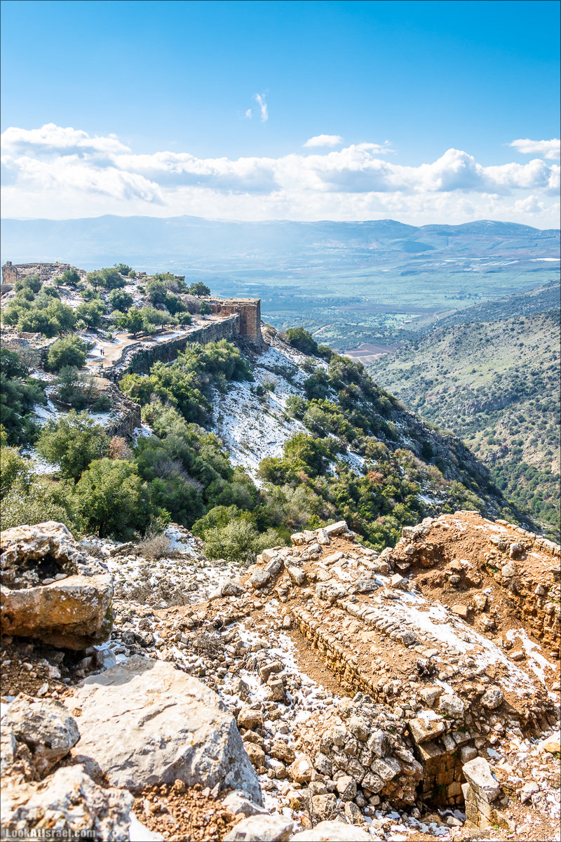 LookAtIsrael.com - Снег в крепости Нимрод, Израиль | Snow in Nimrod fortress, Israel | שלג במבצר נמרוד