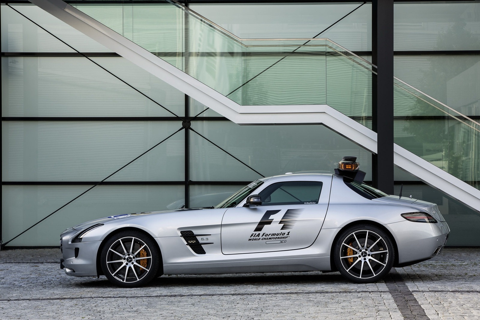 Mercedes-SLS-AMG-GT-Safety-Car-4%25255B2%25255D.jpg