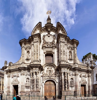 Quito-que-ver-hacer-visitas-imprescindibles-un-dia-unaideaunviaje-1.jpg