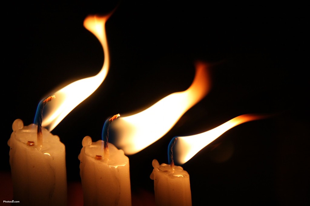 [Candles_flame_in_the_wind-other%255B3%255D.jpg]