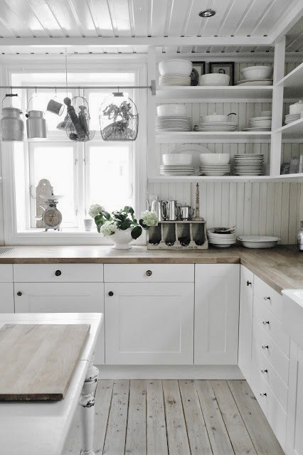 [fd29ea66ff56c583f1c43992be7331e51.jpg]