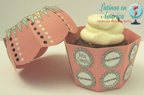 Blog Hop 2o Aniversario Latinas en America - Ruthie Lopez - Dilo en Español - Cupcake box 3
