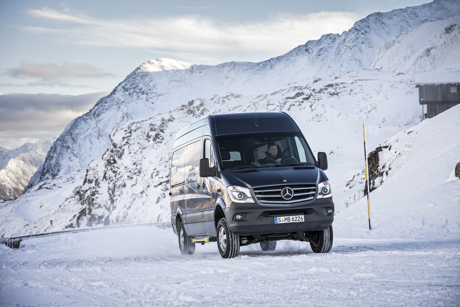 [Mercedes-Benz-Sprinter-4x4-71%255B2%255D.jpg]