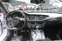 2014-Audi-RS7-Sportback-03.jpg
