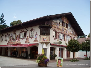 Garmisch Partenkirchen. Fachadas y balcones pintados - P9060324