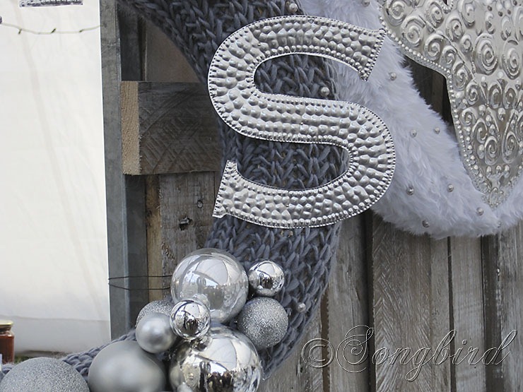 [Grey%2520Sweater%2520Christmas%2520Wreath%2520with%2520Silver%2520Ornaments%255B7%255D.jpg]