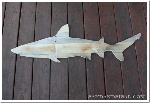 pallet art shark 