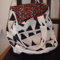 reversible triangle tote