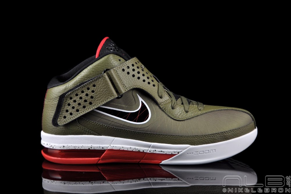Nike Zoom James Soldier V Zwart