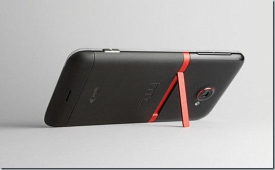 HTC-EVO-4G-LTE-kickstand (1)